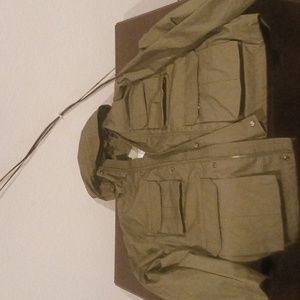 Brand new H&M army green jacket. Super durable and warm. Casual or work.